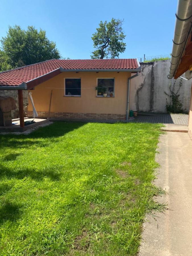 Vityesz Vendeghaz ** Apartment Chl'aba Exterior foto