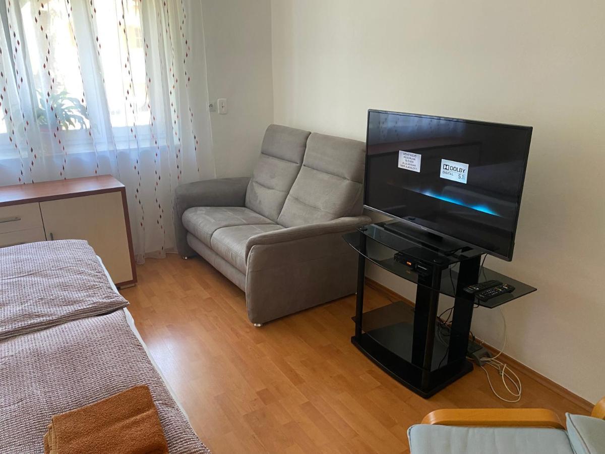 Vityesz Vendeghaz ** Apartment Chl'aba Exterior foto